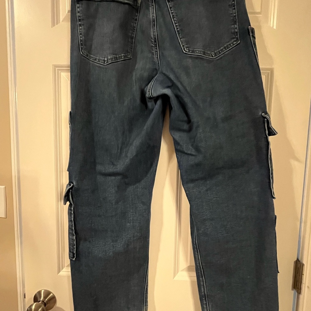 American Eagle Outfitters Super High Rise Baggy Straight Cargo Jeans - Picture 4 of 10